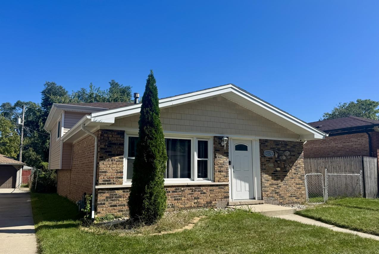 14229 S Saginaw Ave., Burnham, IL 60633
