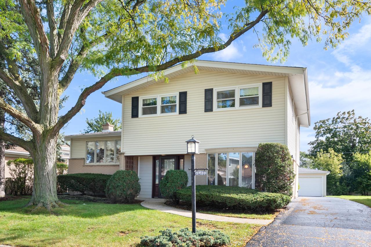9429 Ozark Ave., Morton Grove, IL 60053