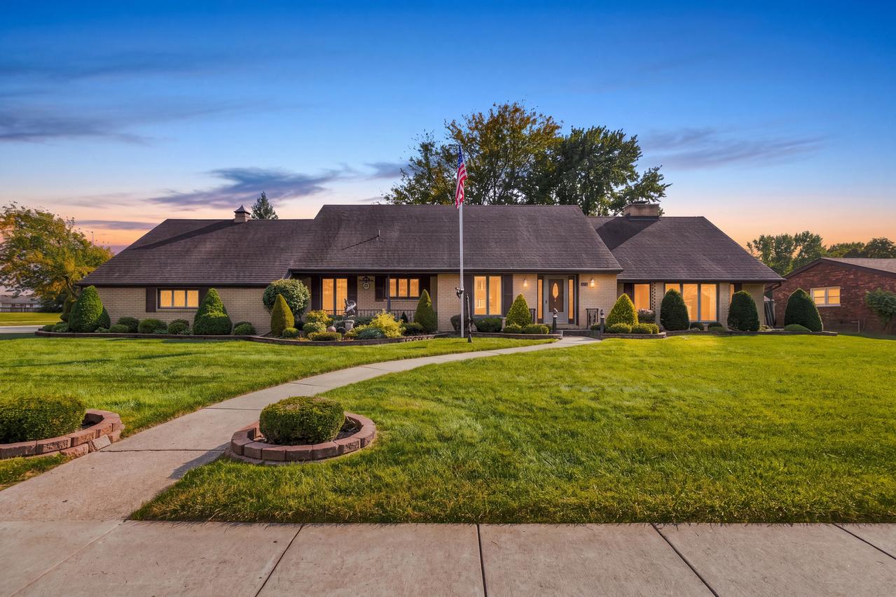 216 E Mcconaughy Ave., Rochelle, IL 61068