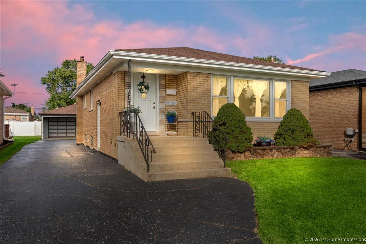 9120 S Clifton Park Ave., Evergreen Park, IL 60805