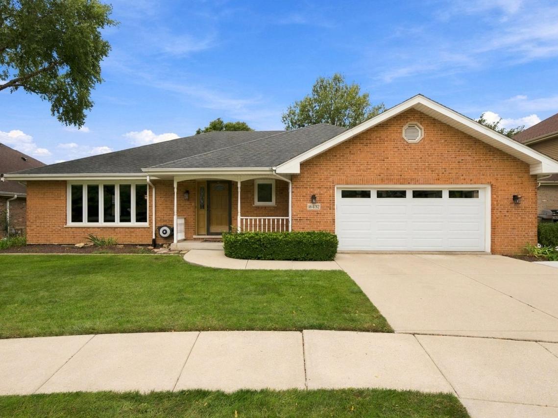 16432 Pear Ave., Orland Park, IL 60467