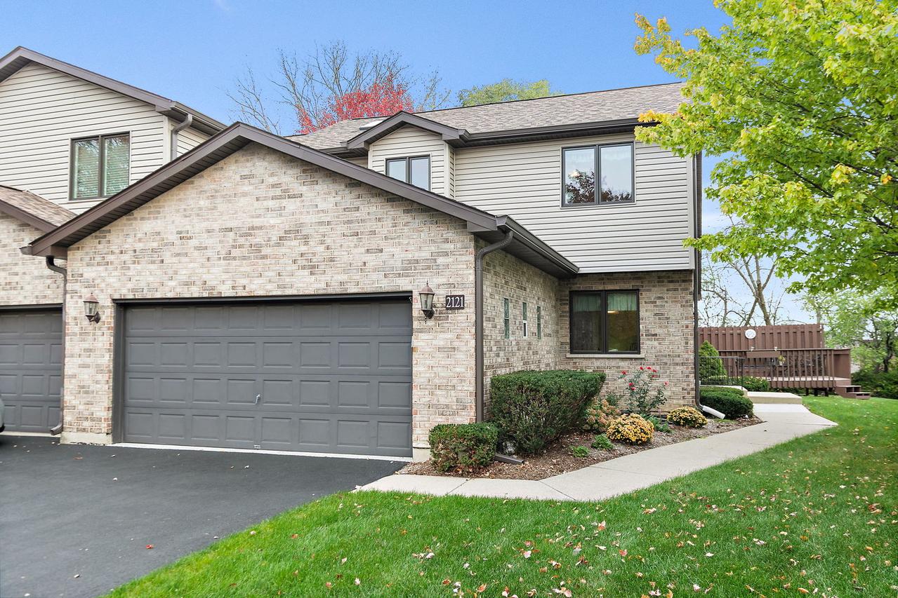 2121 N Juniper Ln., Arlington Heights, IL 60004