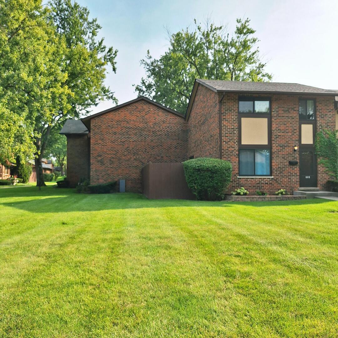18W085 14th St., Villa Park, IL 60181