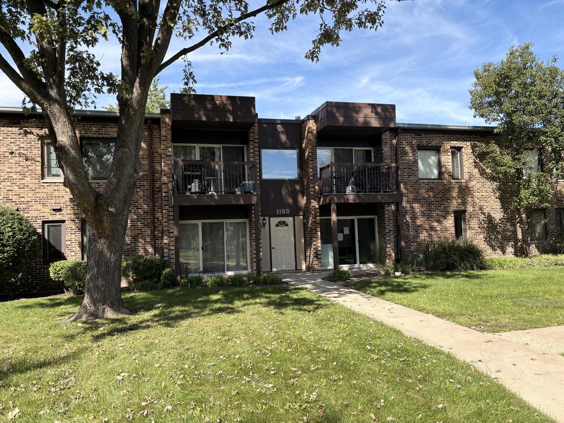 1165 Pleasant Run Dr. #513, Wheeling, IL 60090