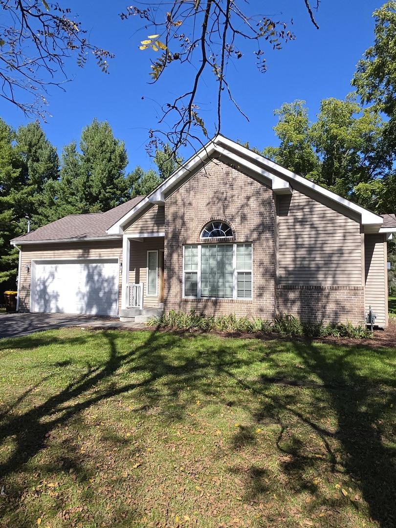 7108 Hillside Rd., Crystal Lake, IL 60012