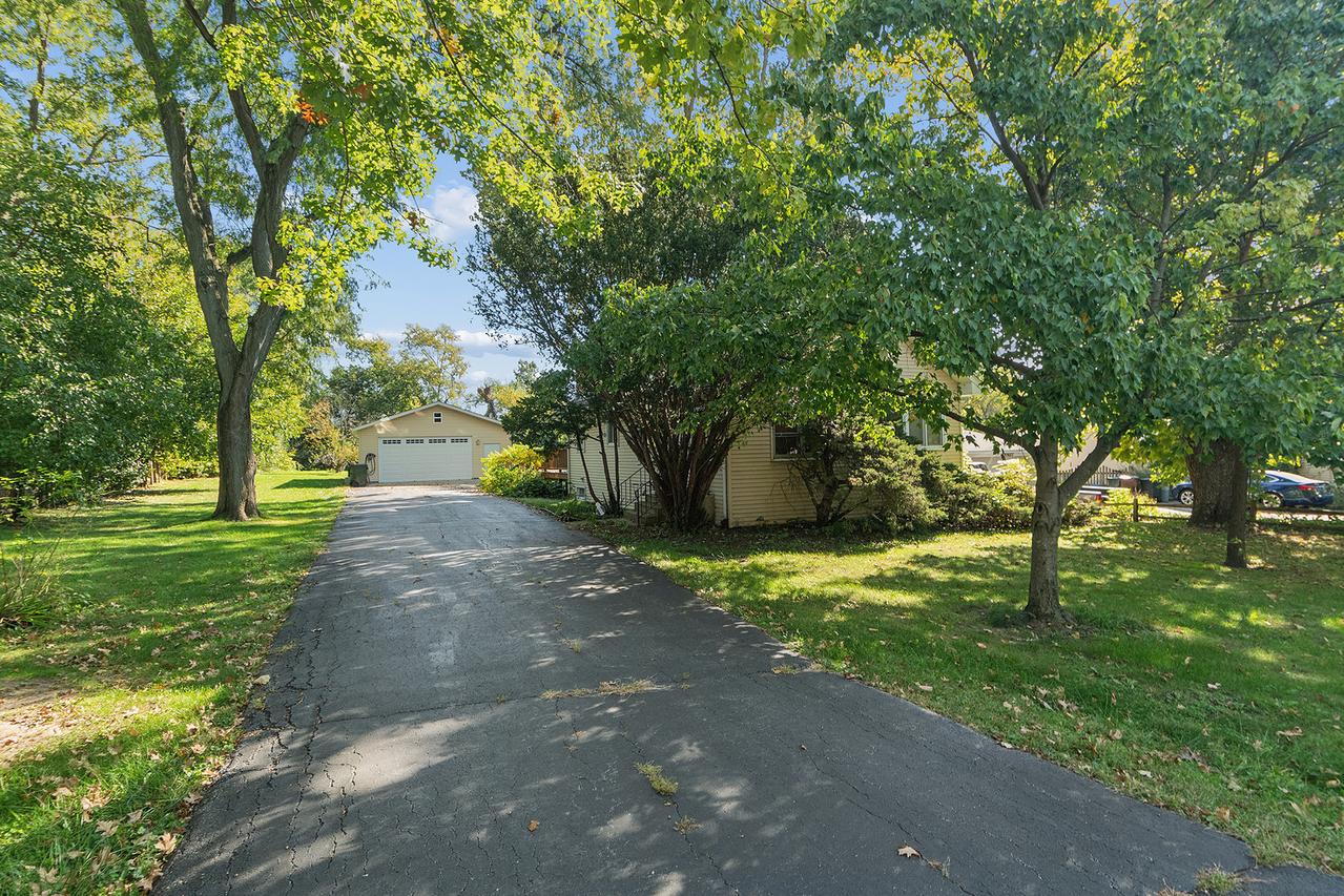 15115 Leclaire Ave., Oak Forest, IL 60452