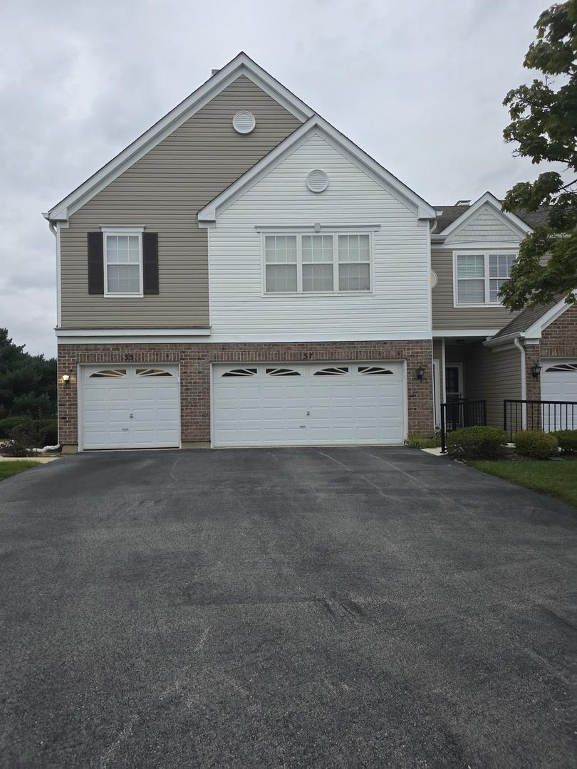 37 Arboretum Dr. #1, Lombard, IL 60148