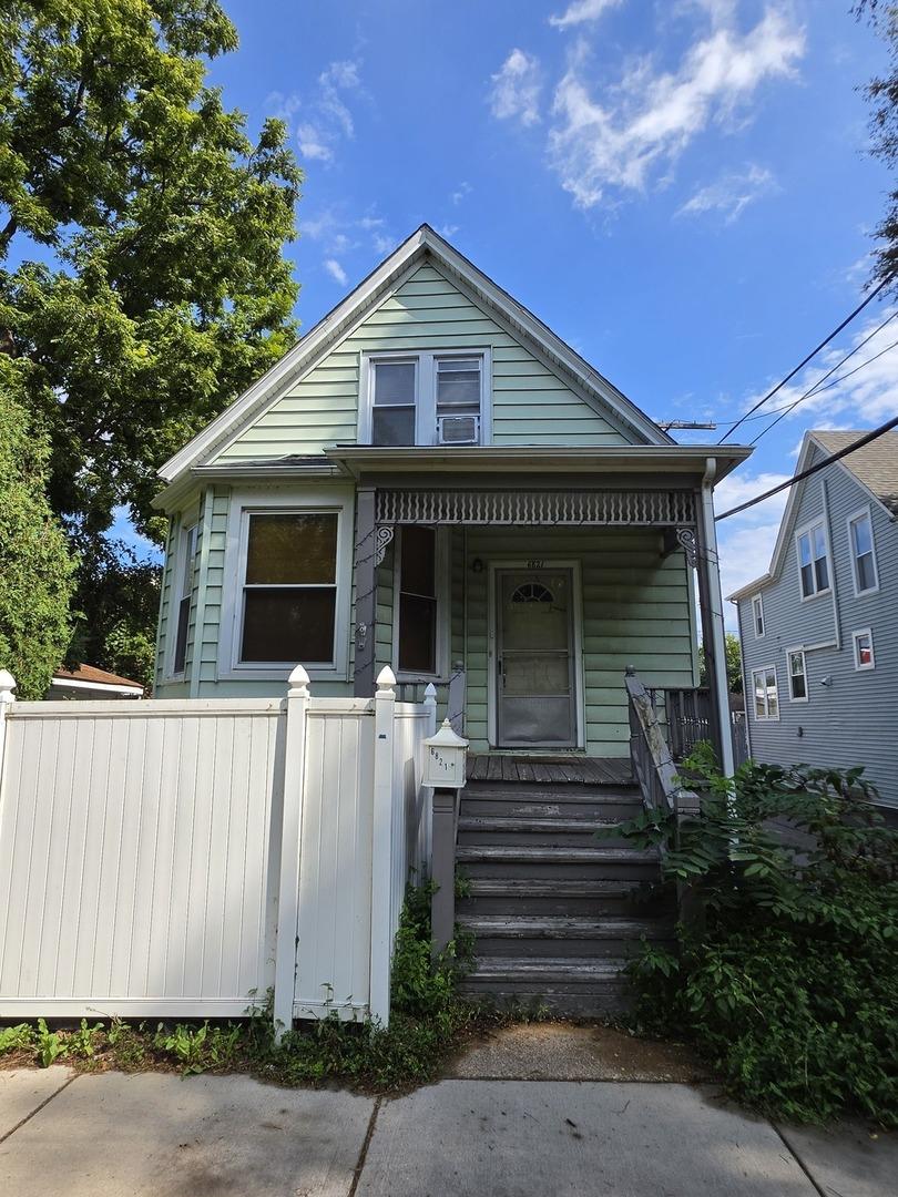 6821 N Ravenswood Ave., Chicago, IL 60626