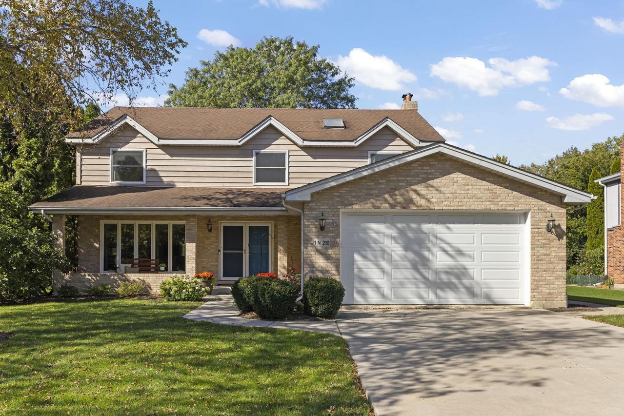 1N210 Coventry Dr., Wheaton, IL 60188