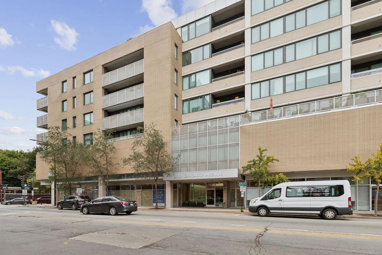 900 Chicago Ave. #616, Evanston, IL 60202