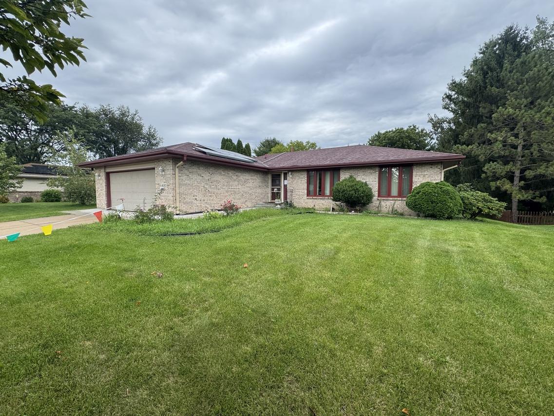 4680 Bedfordshire Dr., Loves Park, IL 61111
