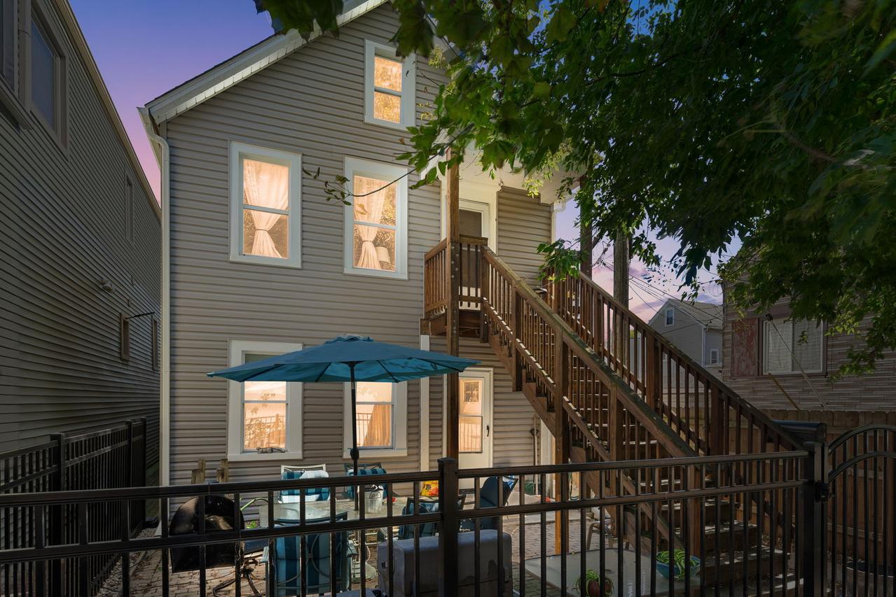 3339 S Artesian Ave., Chicago, IL 60608