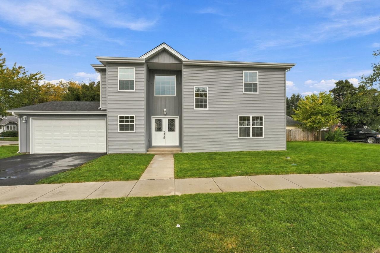 201 N Bierman Ave., Villa Park, IL 60181