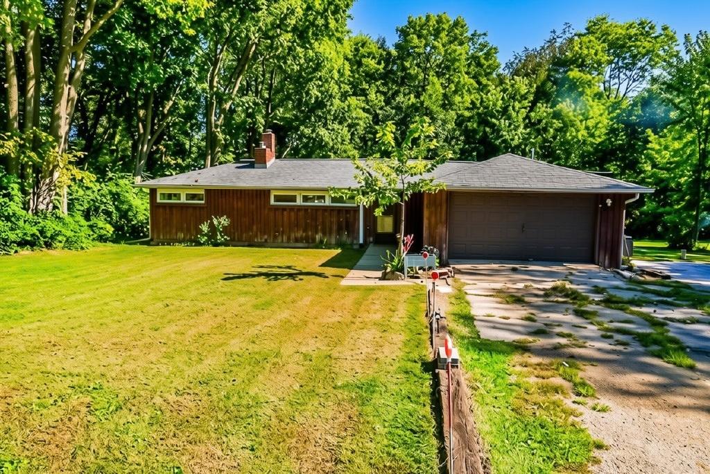 1516 Hunter St., Sterling, IL 61081