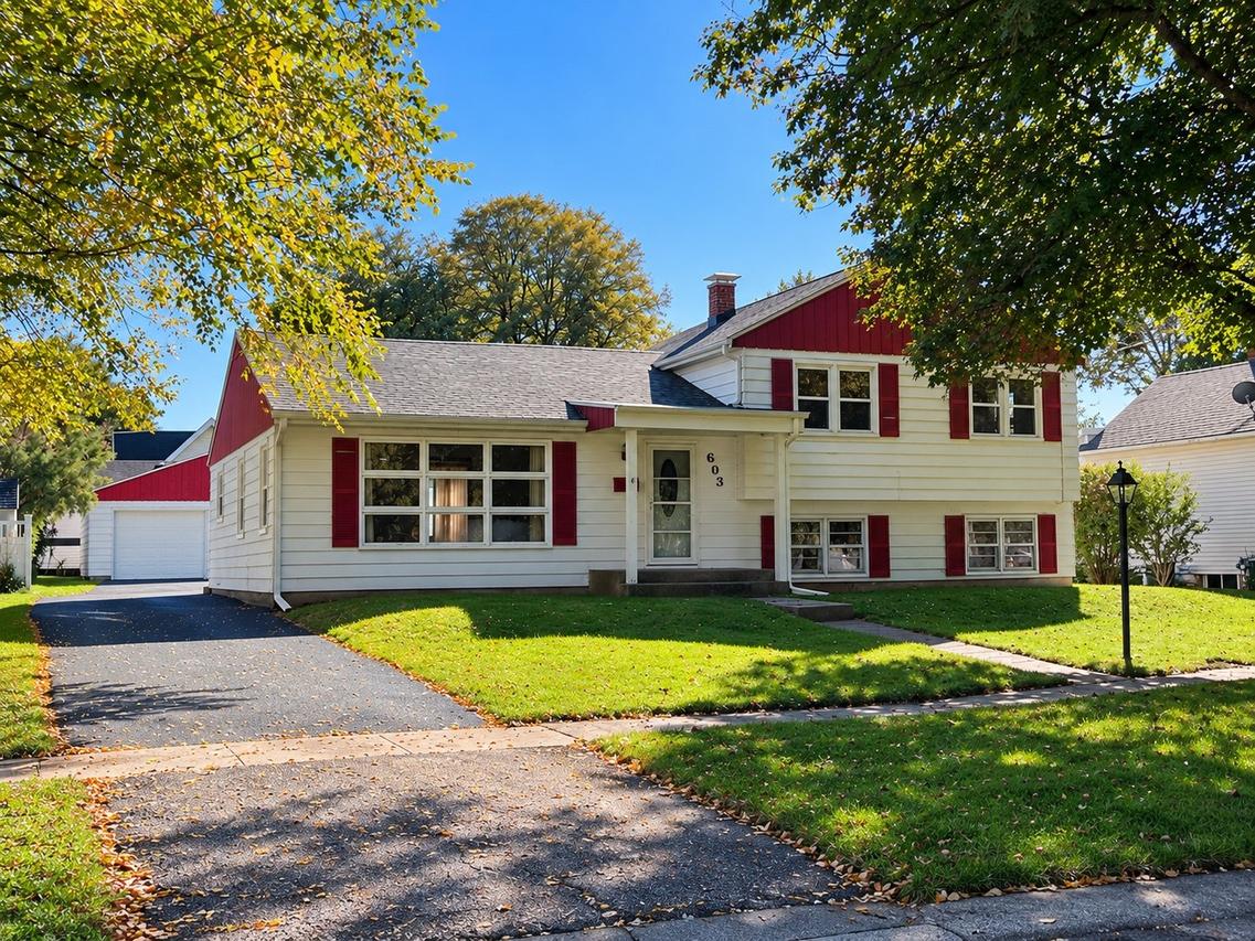 603 S 6th St., Oregon, IL 61061