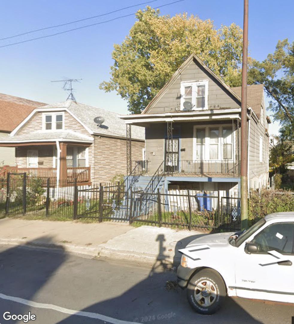 9749 S Avenue L, Chicago, IL 60617