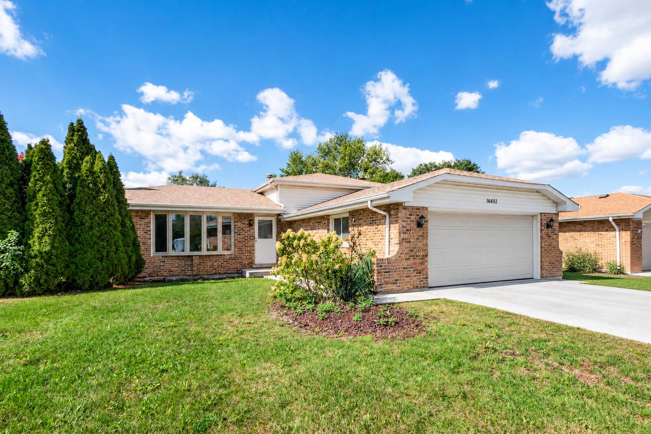 16632 Leslie Dr., Orland Hills, IL 60487