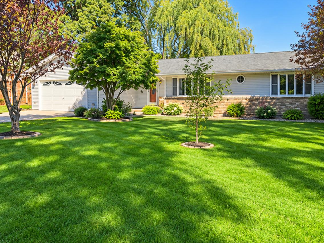 3118 Edgewood Dr., Wonder Lake, IL 60097