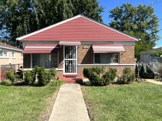 15435 Winchester Ave., Harvey, IL 60426