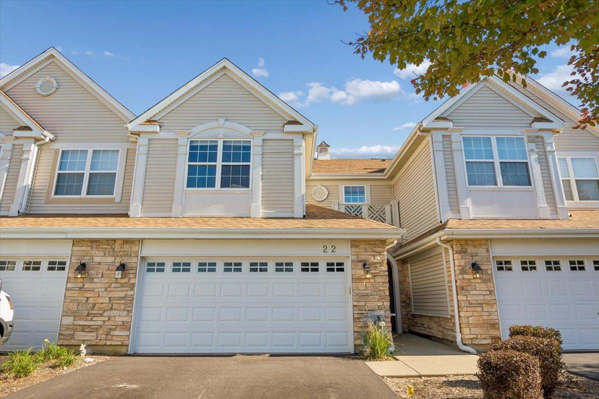22 Clara Ct., Algonquin, IL 60102