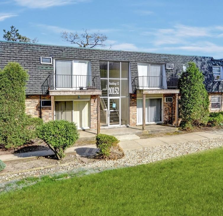 10152 S 84th Ter. #12-109, Palos Hills, IL 60465