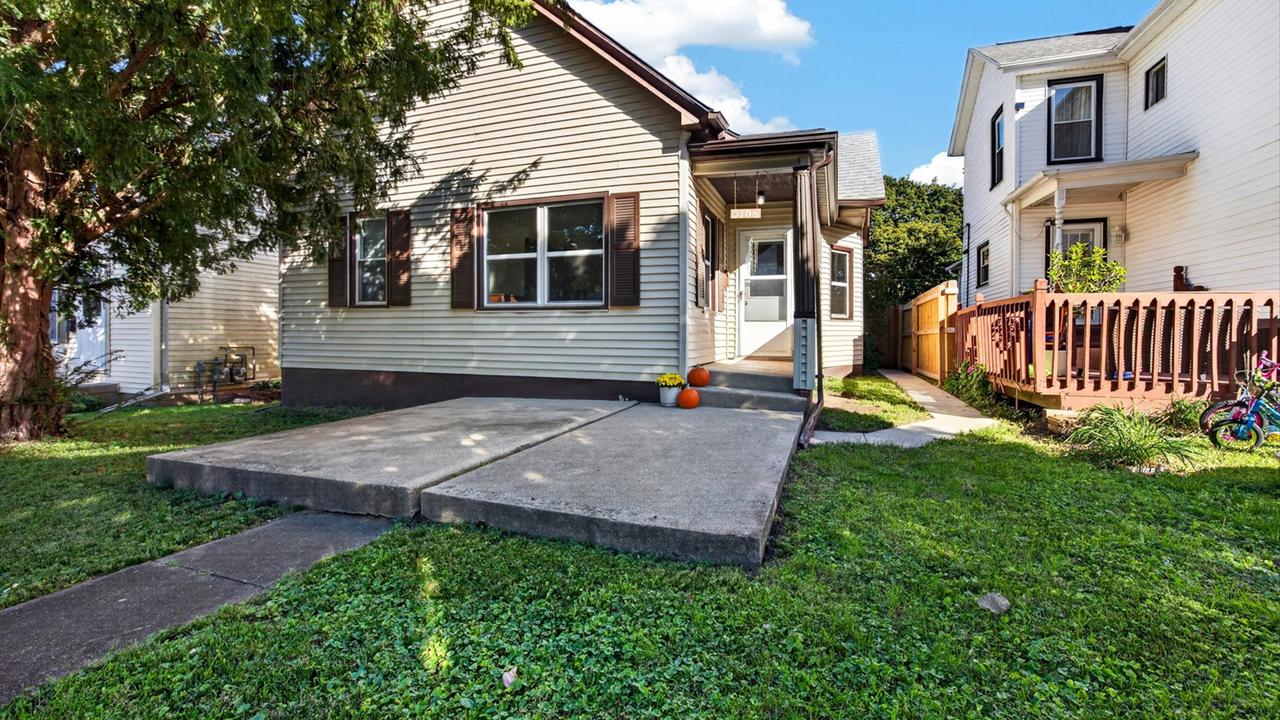 510 1/2 E Mulberry St., Bloomington, IL 61701