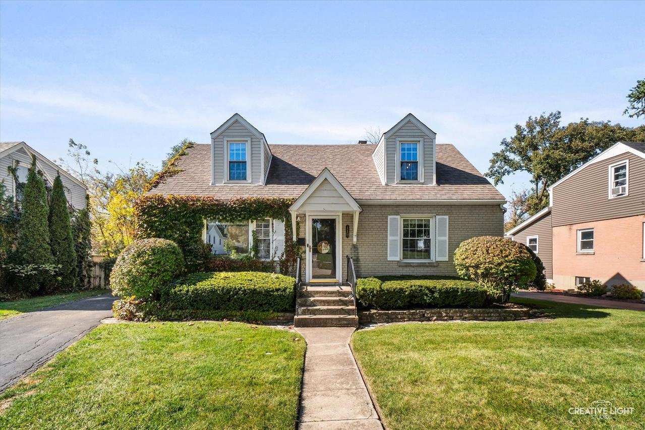116 Westend Ave., Westmont, IL 60559