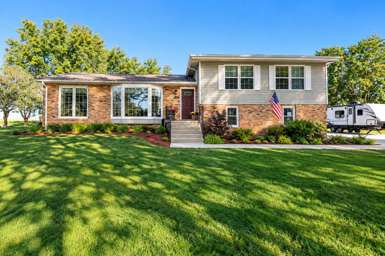 114 Eugene St., Towanda, IL 61776