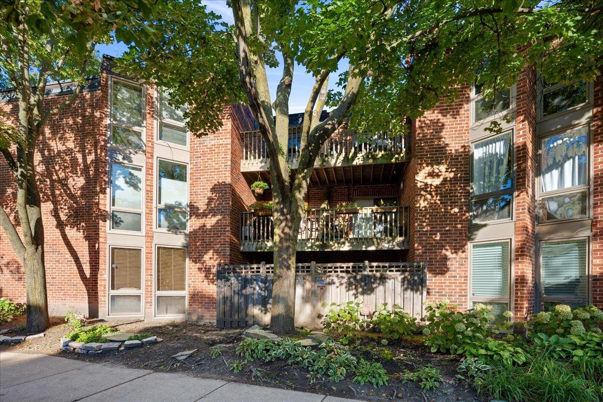 2045 N Larrabee St. #7102, Chicago, IL 60614