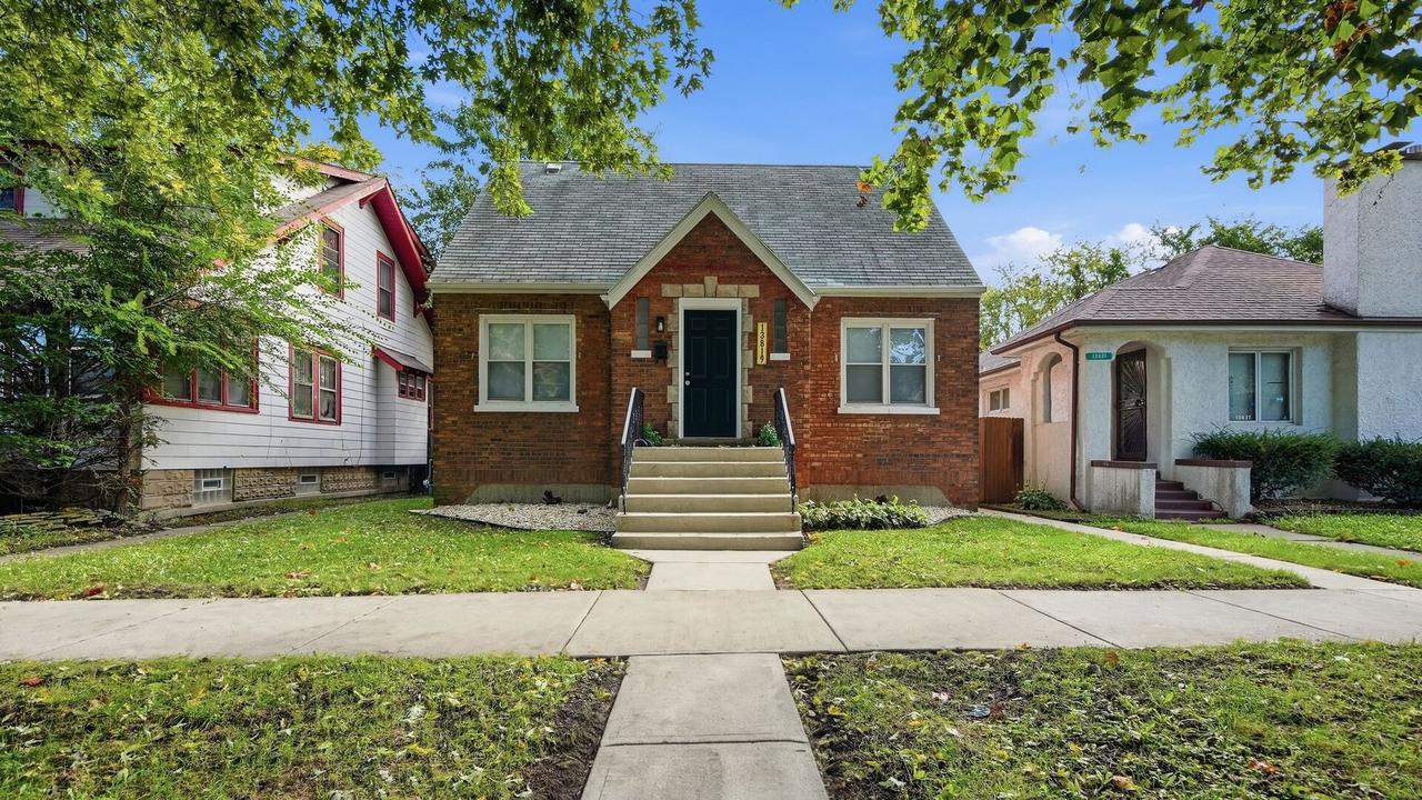 13819 S State St., Riverdale, IL 60827