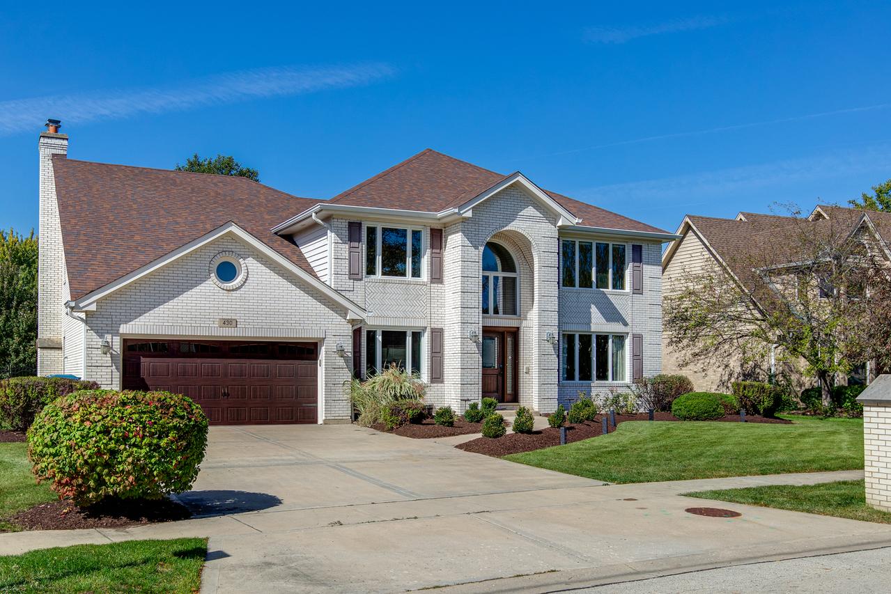 430 Hillandale Dr., Bartlett, IL 60103