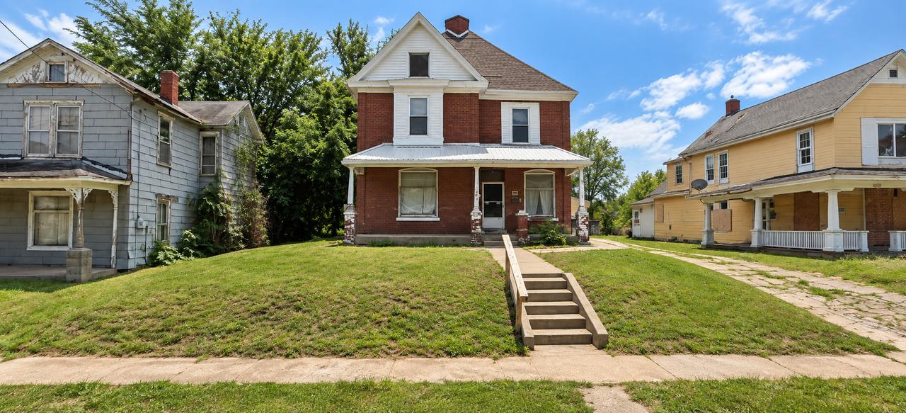 212 Chestnut St., Quincy, IL 62301