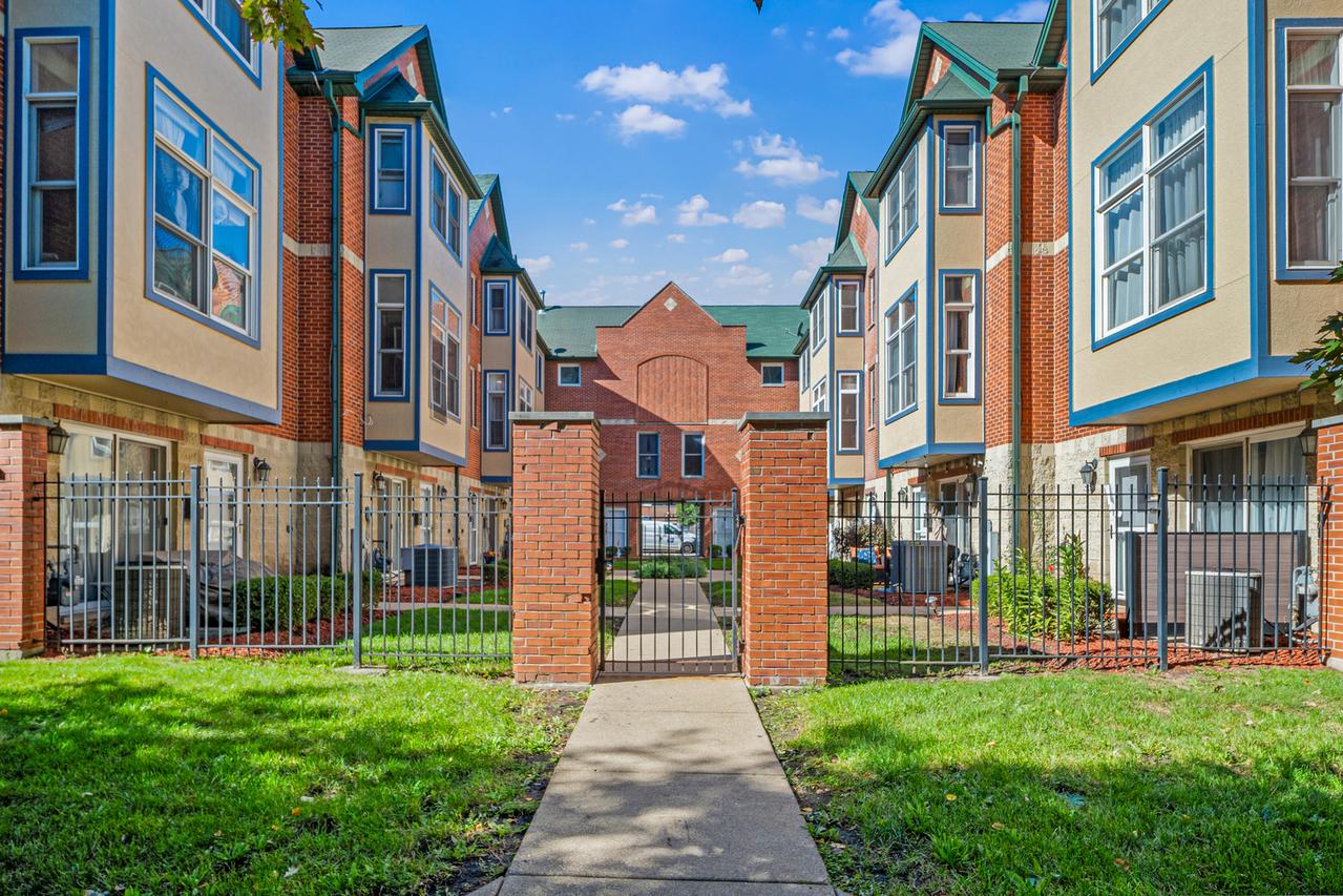 3738 Forest Ave., Brookfield, IL 60513