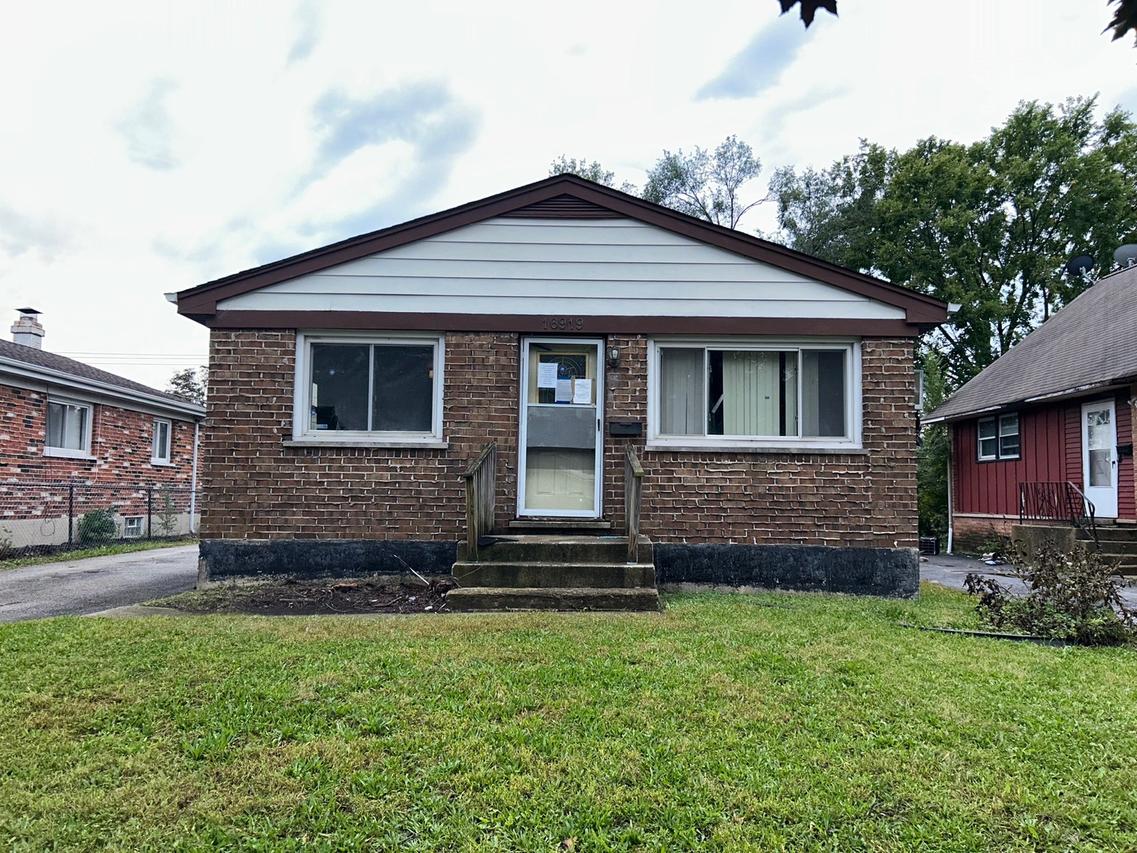 16919 Glen Oaks Dr., Country Club Hills, IL 60478