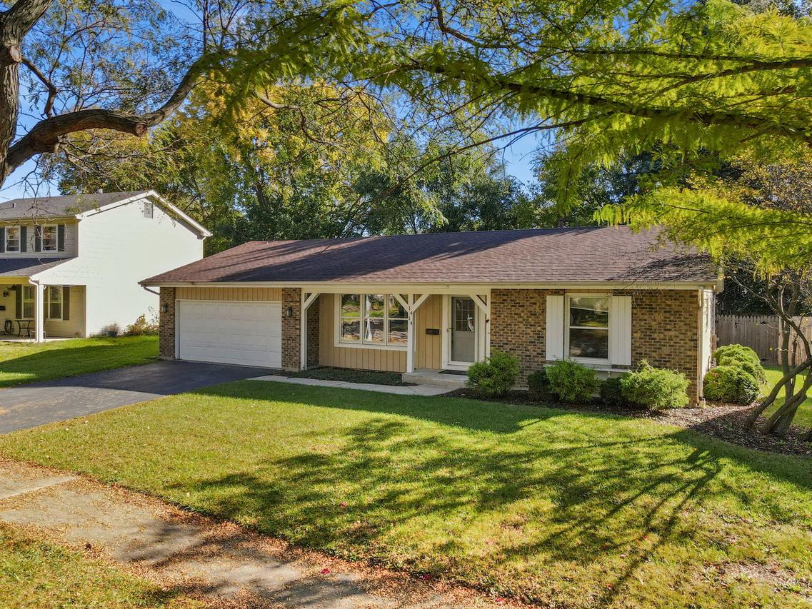 1414 S 7th Ct., St. Charles, IL 60174