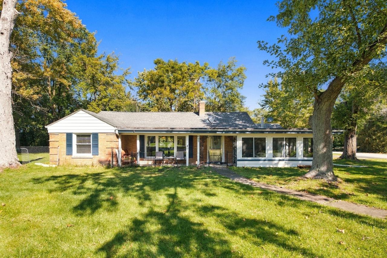 699 Saint Andrews Dr., Crete, IL 60417