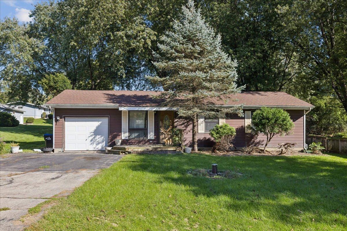 2514 S Maplewood Dr., Wonder Lake, IL 60097