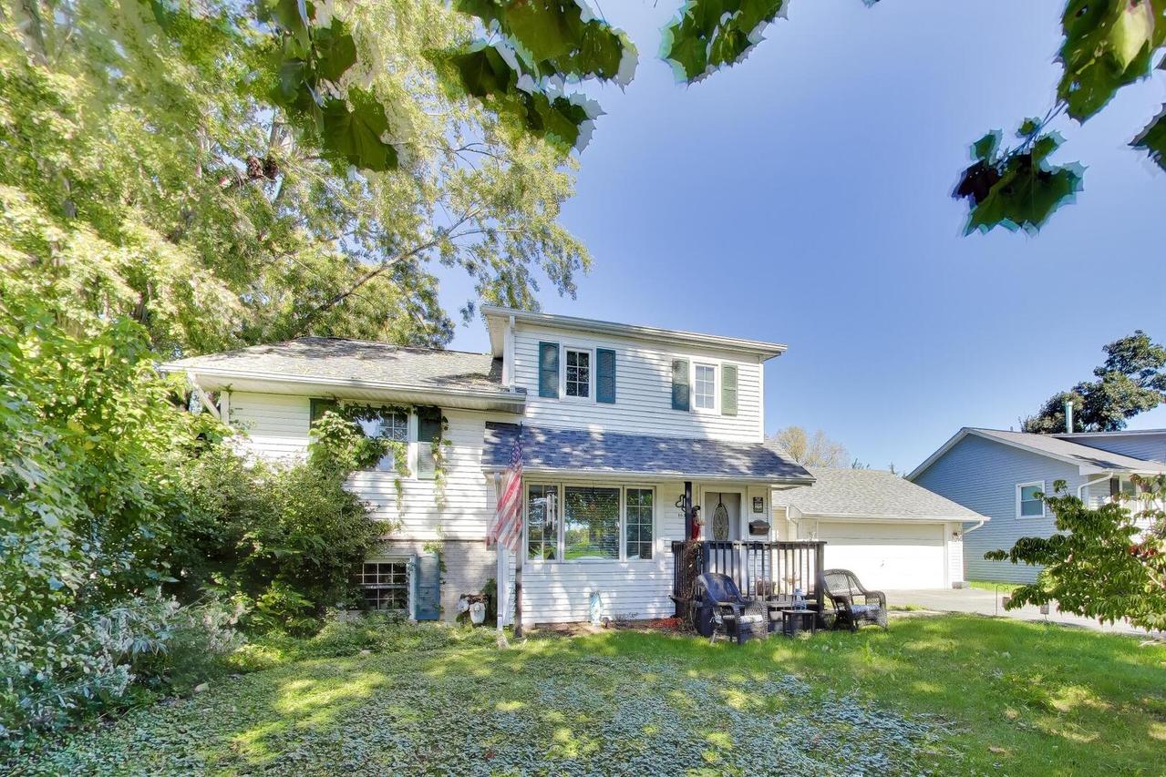 1637 Beecher Ave., Wheaton, IL 60187