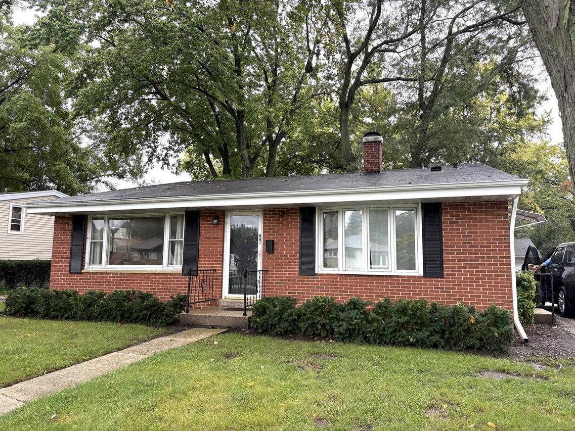 841 Countryside Hwy., Mundelein, IL 60060