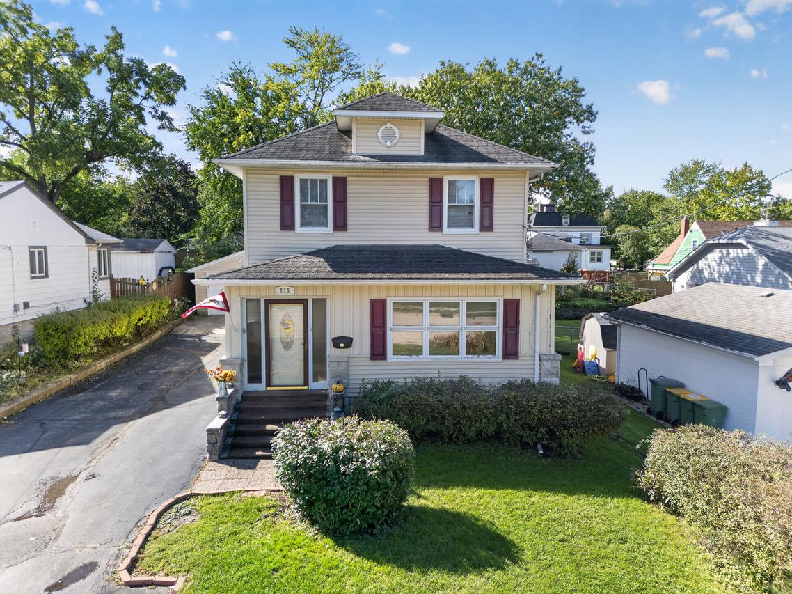 215 E 4th St., Lockport, IL 60441