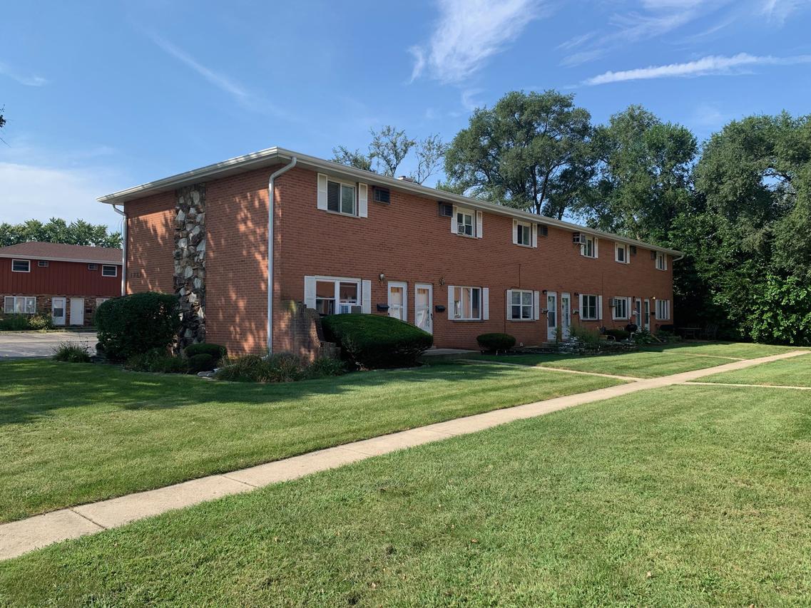 1227 Town Crest Dr. #C, New Lenox, IL 60451
