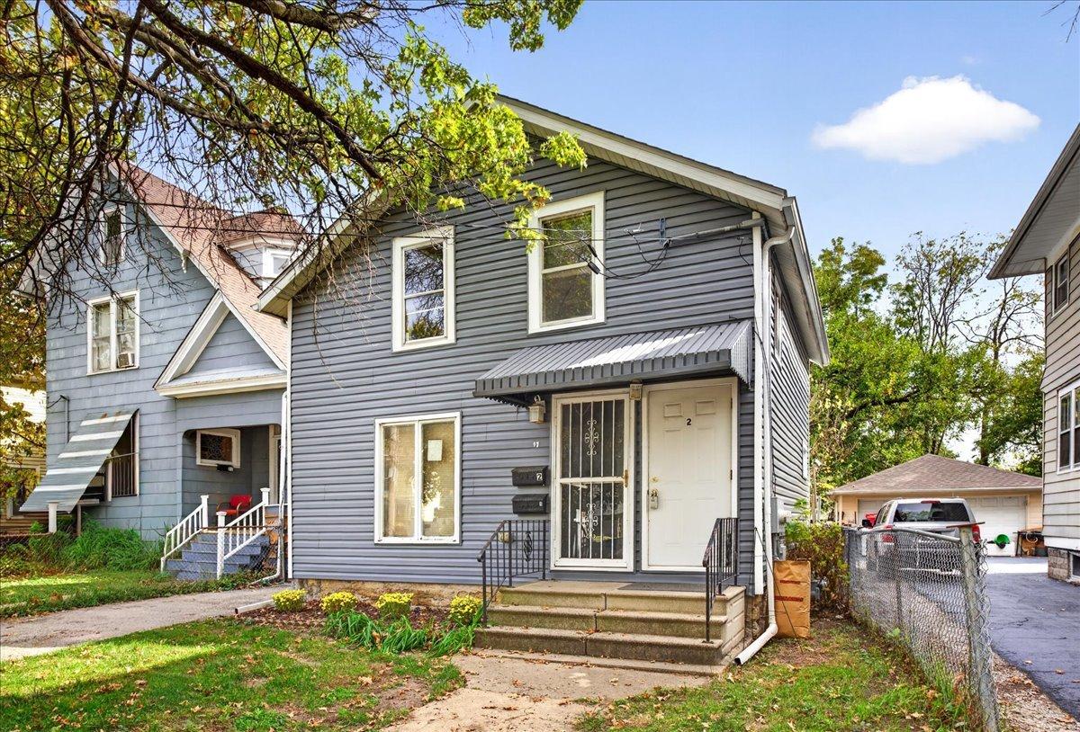 17 N Anderson St., Aurora, IL 60505