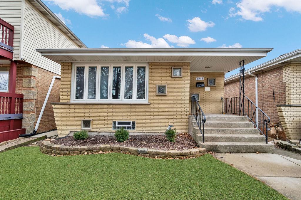 5749 W 63rd Pl., Chicago, IL 60638