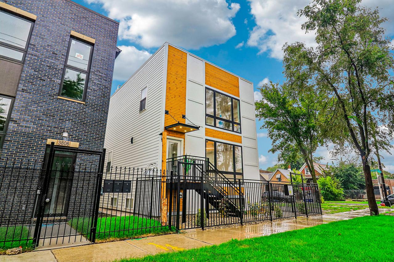 3804 W Ohio St., Chicago, IL 60624