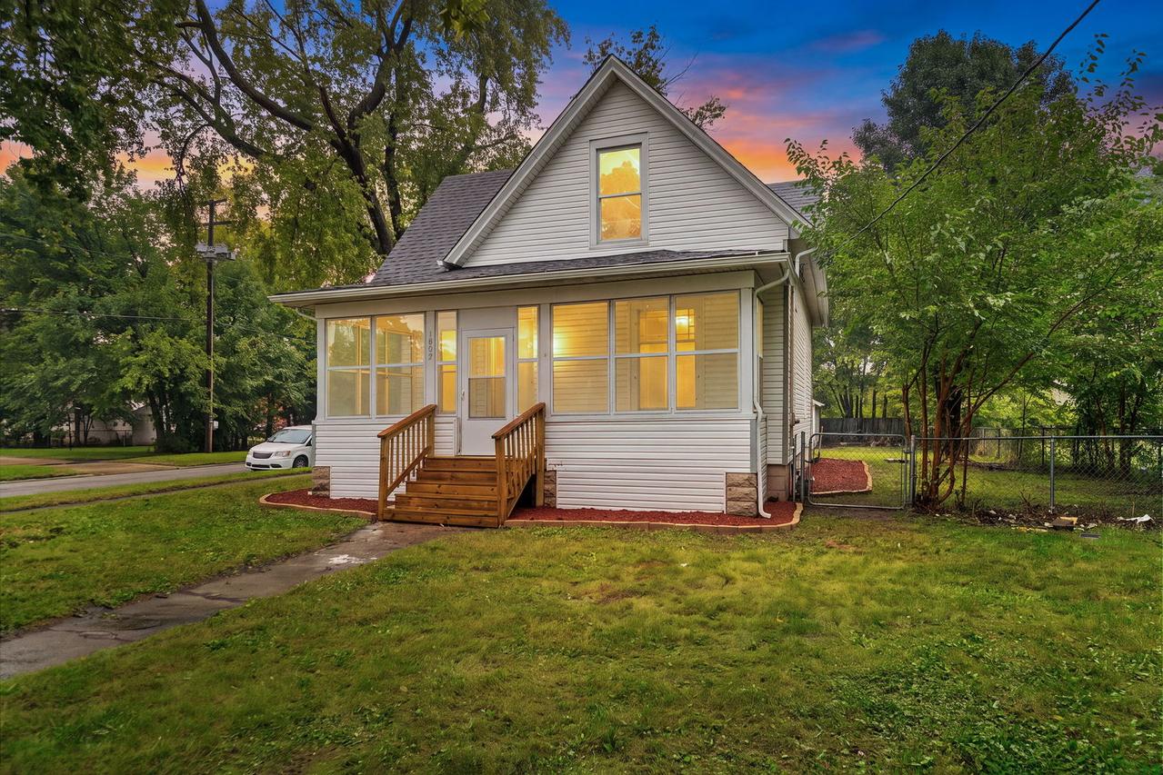 1802 16th Ave., Rockford, IL 61104