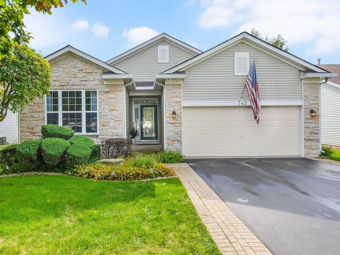 745 S Mecosta Ln., Romeoville, IL 60446