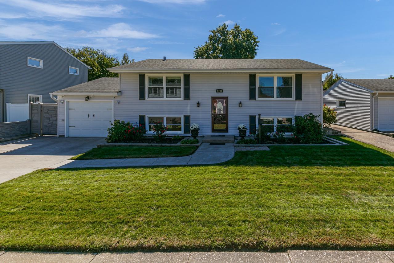 4738 19th Ave., Moline, IL 61265