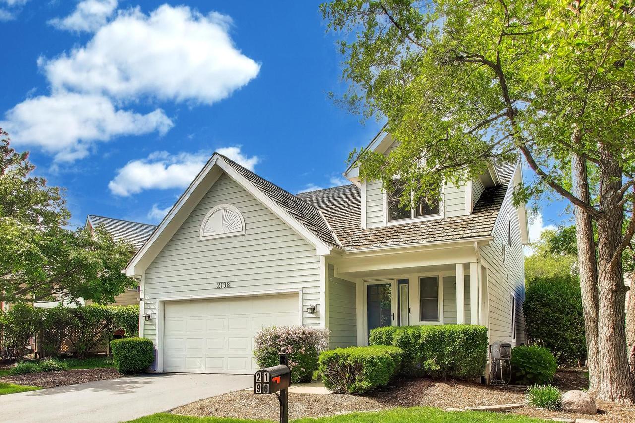 2198 Brookside Ln., Aurora, IL 60502