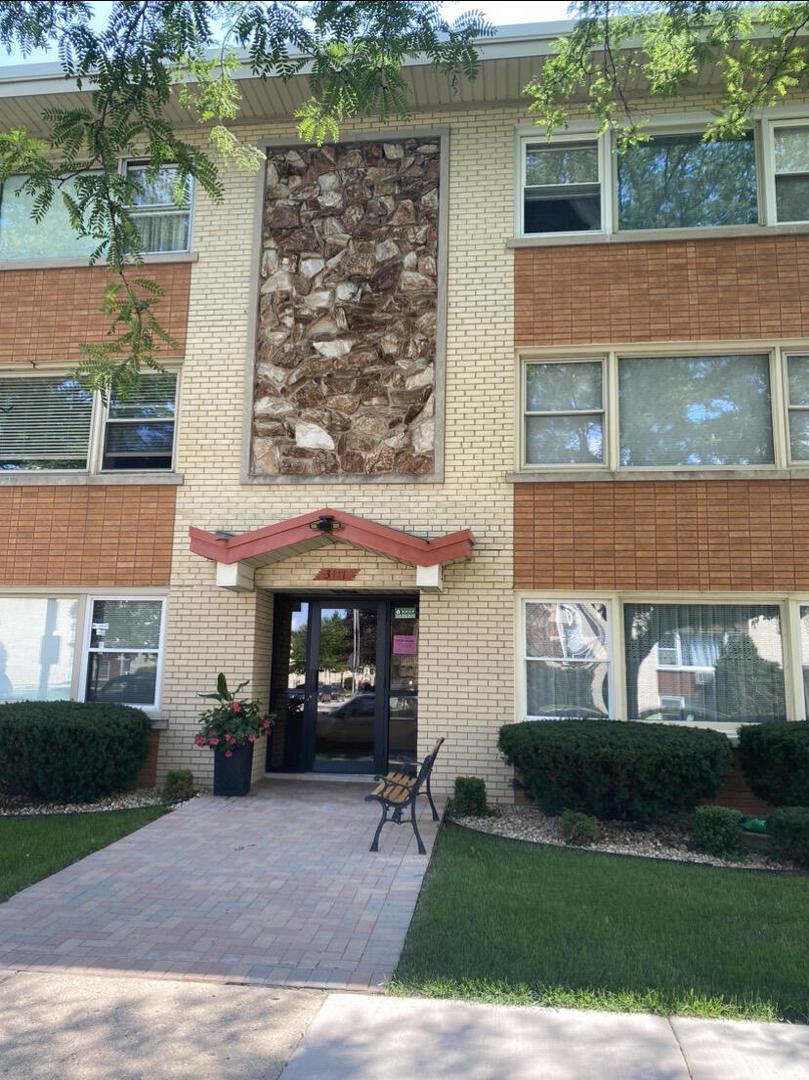 3111 Paris Ave. #207, River Grove, IL 60171