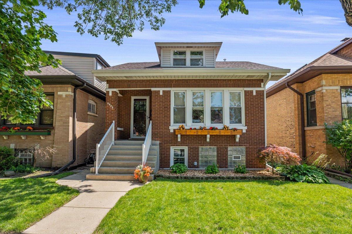5523 W Pensacola Ave., Chicago, IL 60641